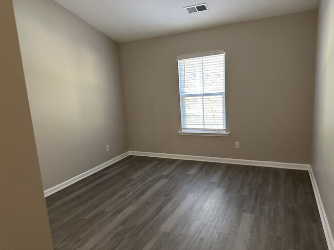 Building Photo - 48 Bellasera Wy