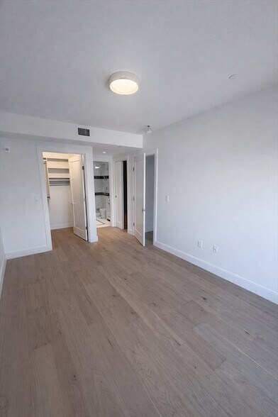 Building Photo - 65 L St