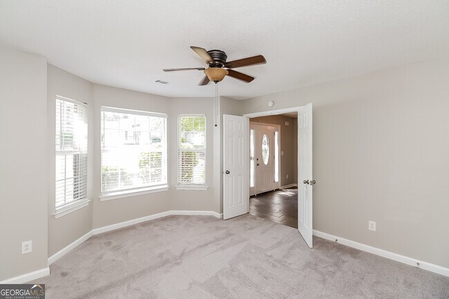 Building Photo - 411 Berkshire Pl