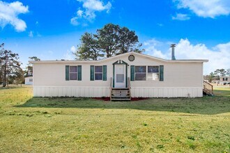 Building Photo - SPACIOUS 3 BR | 2 BA Manufactured Home in Pikeville