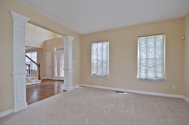 Building Photo - Discover your dream home in Virginia Beach!