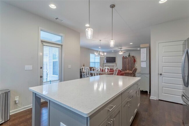 Building Photo - 9868 Bluestone Cir