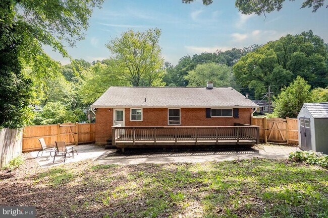 Building Photo - 6508 Berkshire Dr