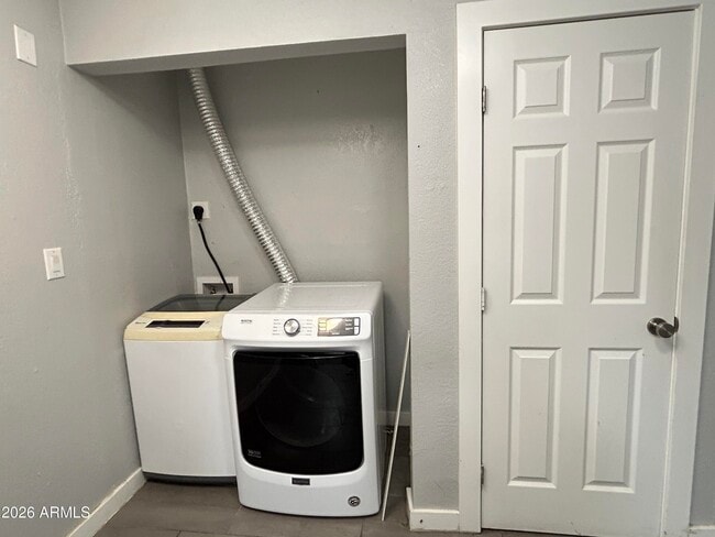 Building Photo - 9618 N 5th St