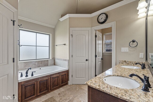 Building Photo - 3925 Le Brooke Ln