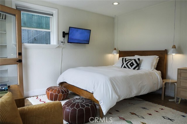 Building Photo - 160 Avenida Florencia