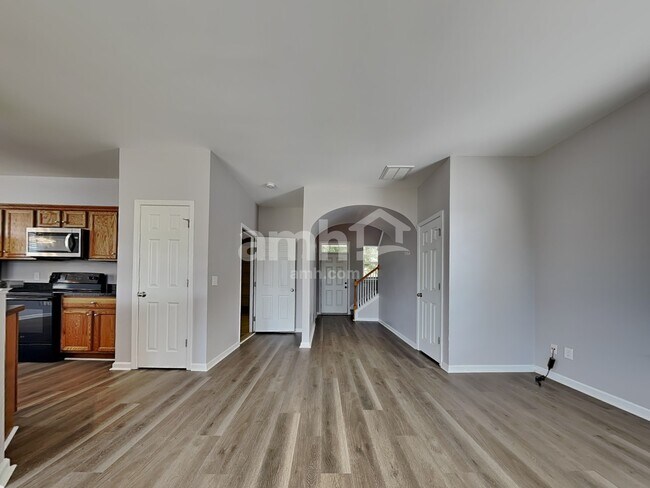 Building Photo - 201 Heritage Pky