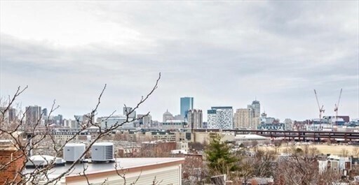 Building Photo - 370 Bunker Hill St