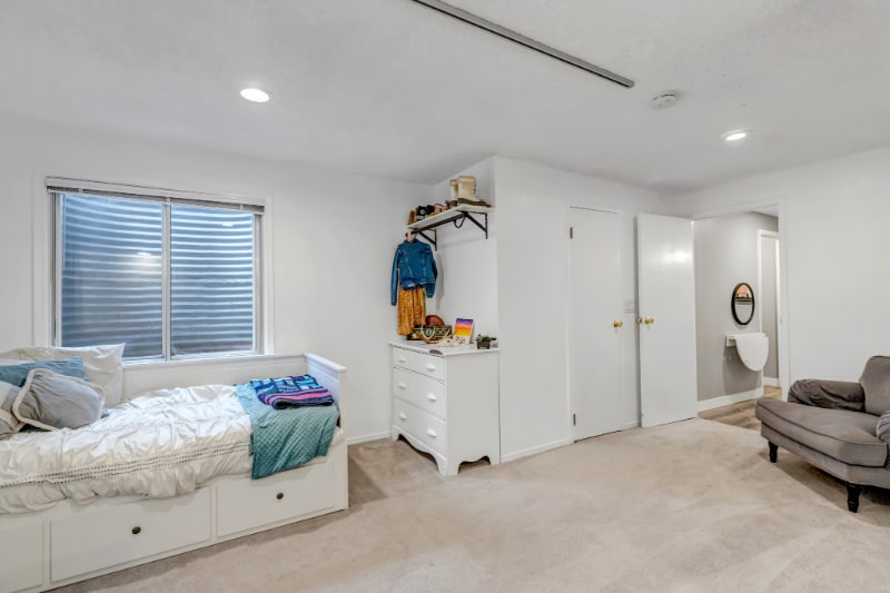 Building Photo - 573 Entrada Dr