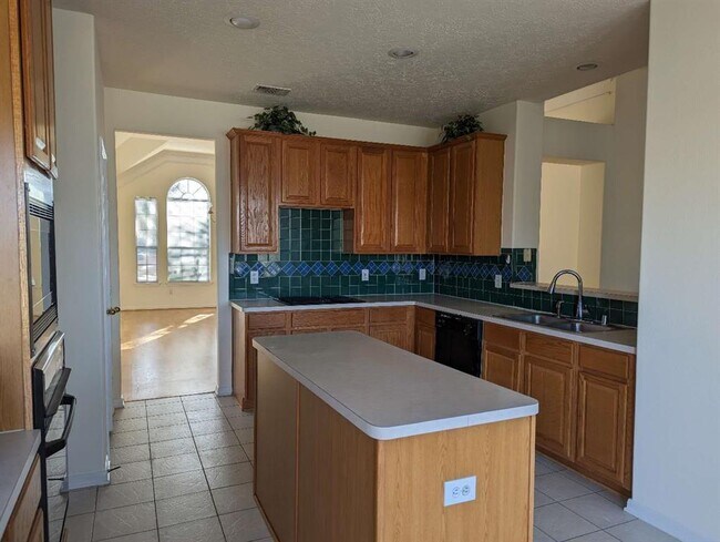 Building Photo - 1822 American Elm Ct