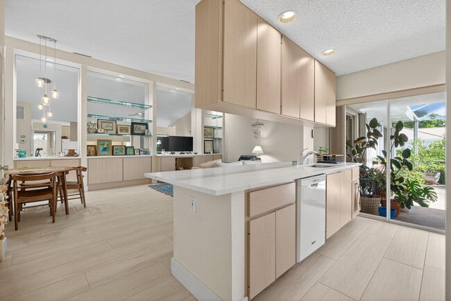 Building Photo - 502 Silverleaf Oak Ct
