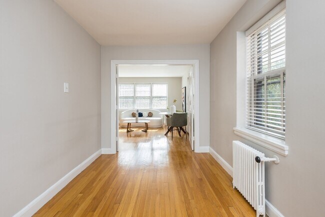 Building Photo - 8 Kilsyth Terrace