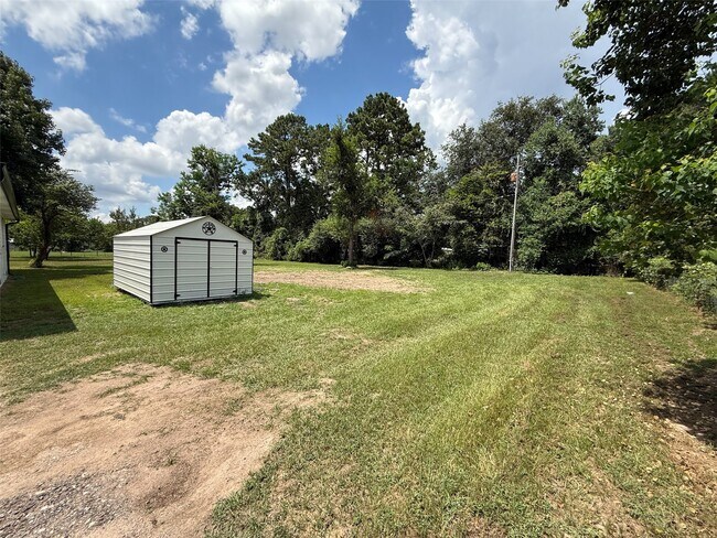 Building Photo - 24010 Perkins Rd