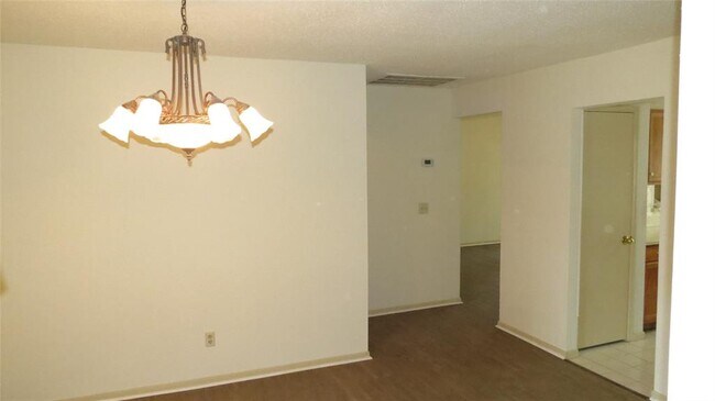 Building Photo - 35 Cottage Grove Pl