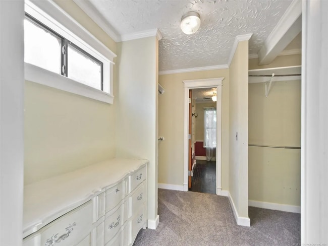 Building Photo - 1716 1st Ave SW