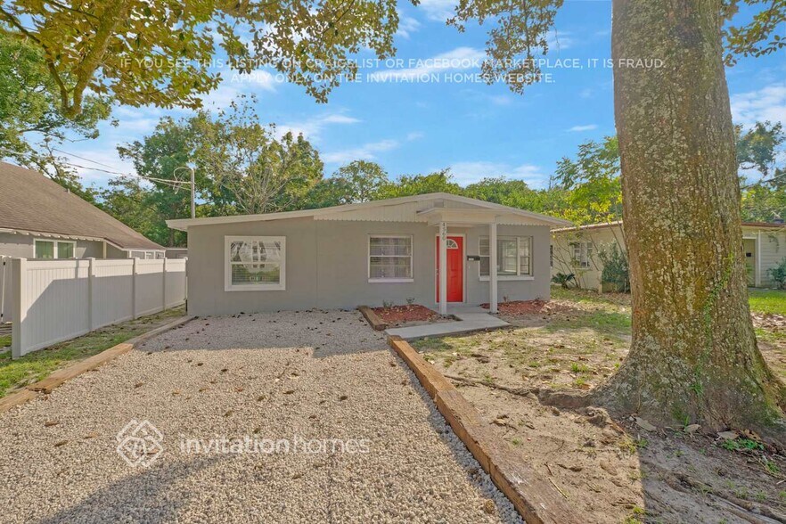Primary Photo - 4560 Merrimac Ave