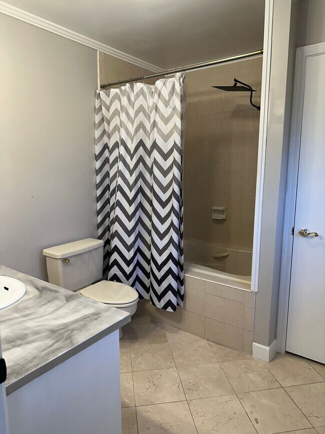 Building Photo - HOME AVALIABLE FOR RENT ON 2 ACRES! **RENT SPECIAL, $500 OFF FIRST FULL MONTH RENT**