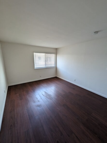 Building Photo - 1536 Lincoln Blvd