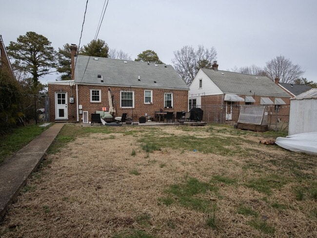 Building Photo - Prime Location 3 Bed 2 Bath Home *Available after April 10 2026*