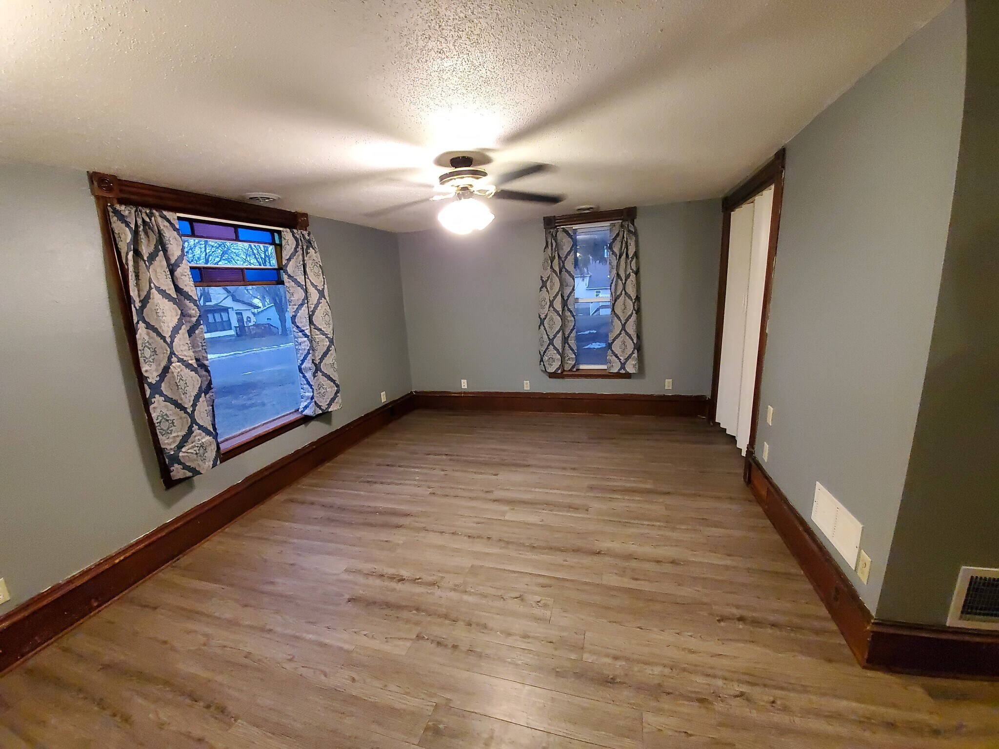 Building Photo - 104 NW 2nd St