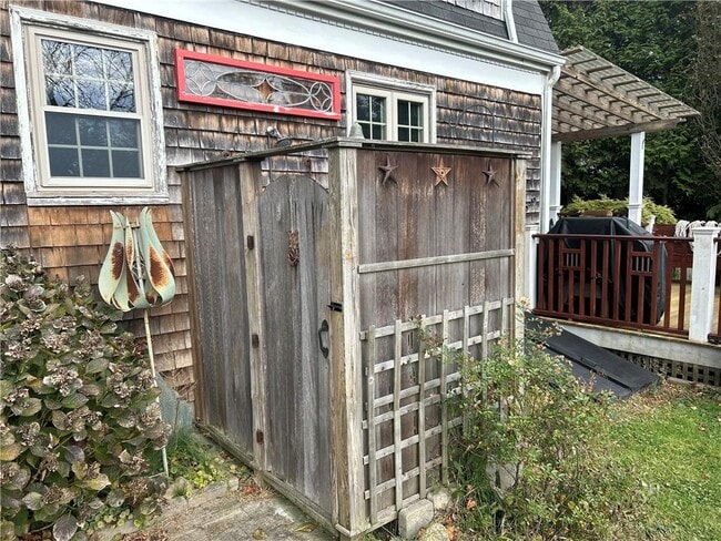 Building Photo - 7 Boulevard E