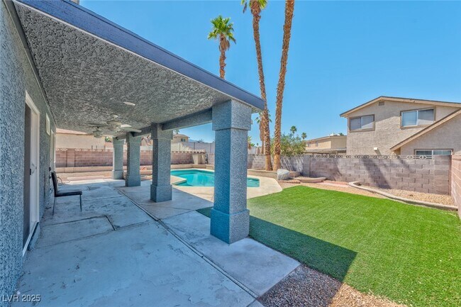 Building Photo - 7216 Archcrest Ave