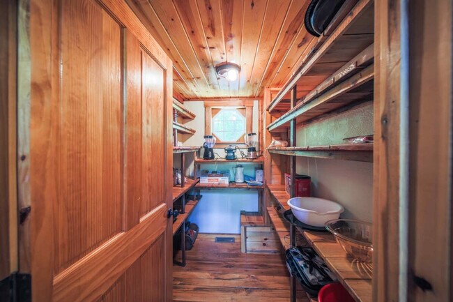 Building Photo - 195 Black Bear Dr