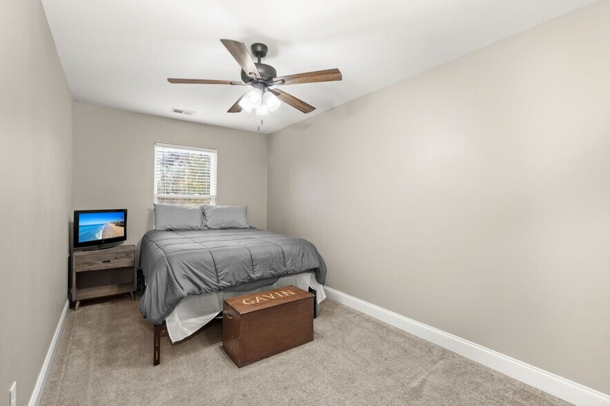 Building Photo - 65 Folly Road Blvd