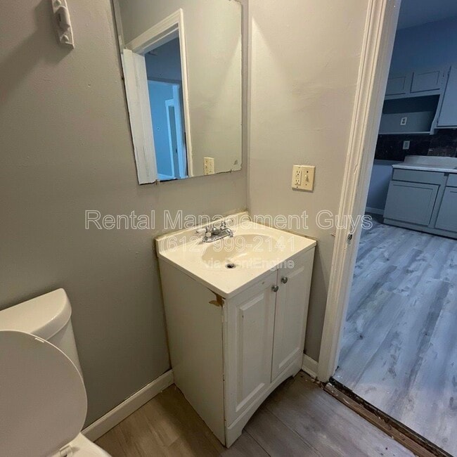 Building Photo - 2931 N Bryant Ave