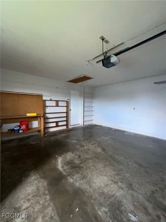 Building Photo - 704 NE 1st Ave