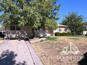 Building Photo - Charming 4-Bedroom Home in Arden-Arcade with Spacious Yard & Convenient Location