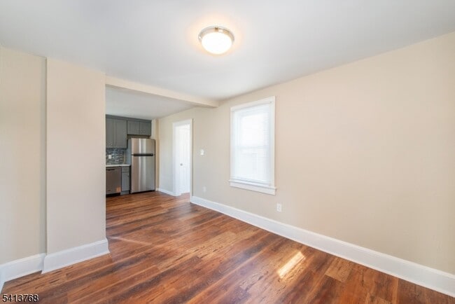 Building Photo - 116 Eagle St