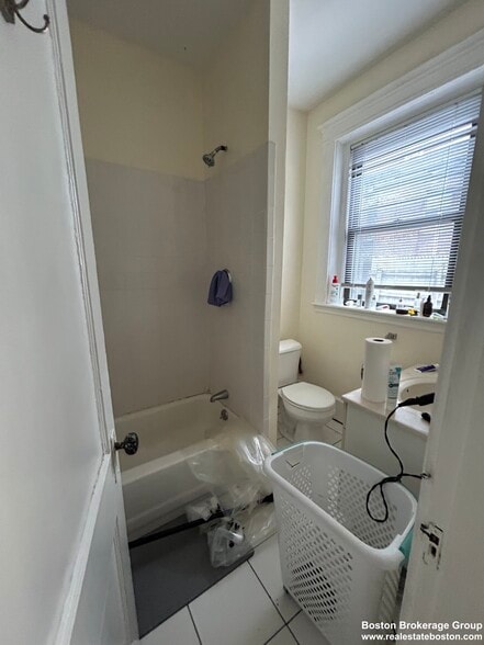 Building Photo - 39 Hemenway St