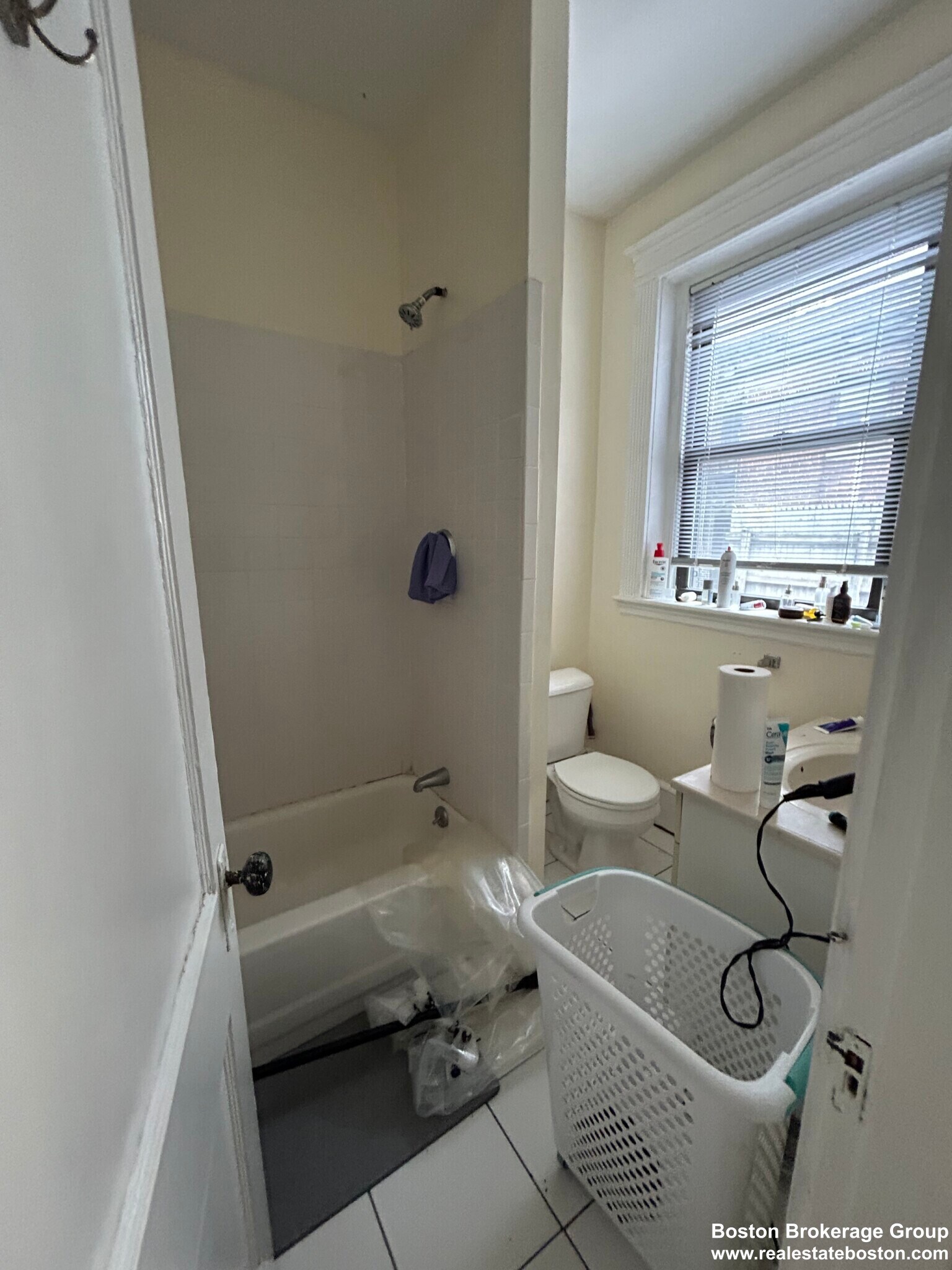 Building Photo - 39 Hemenway St