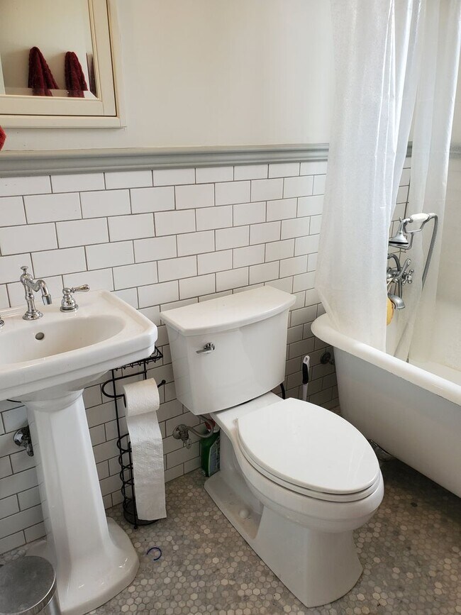 Building Photo - Laurel220 (KC-JF)