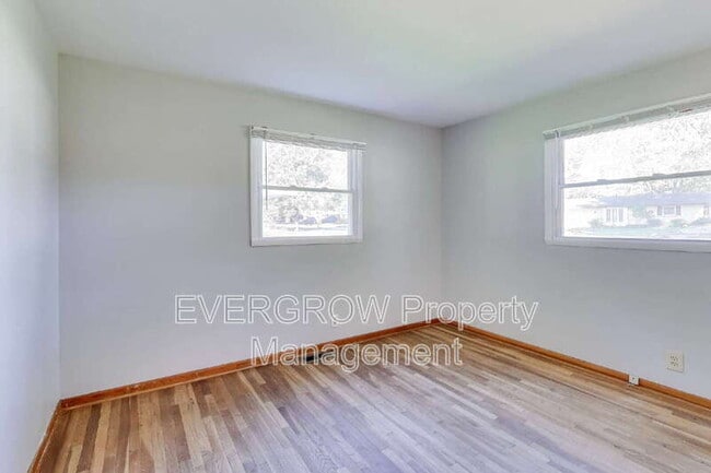 Building Photo - 705 Orchard Ln