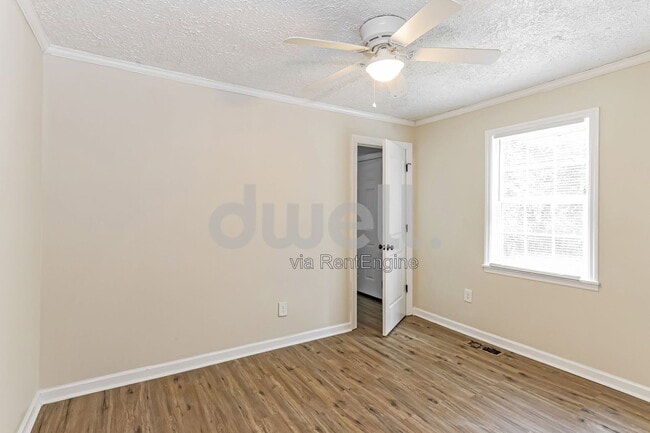 Building Photo - 2492 Coleman Ave