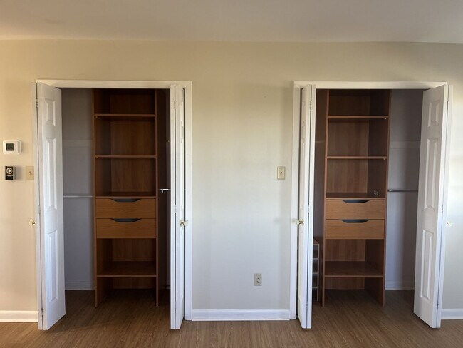 Building Photo - 8298 Scenic Dr