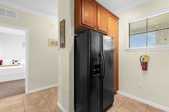 Building Photo - 510 Calabria Ave