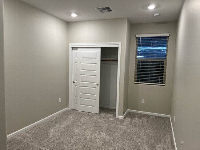 Building Photo - 7824 S Bonanza Park Dr