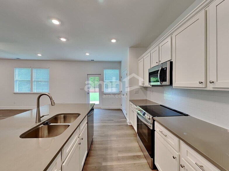 Building Photo - 625 Smt Vw Ln