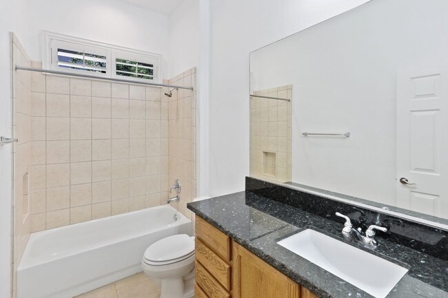 Building Photo - Anthem Country Club Beauty Single Story with Casita