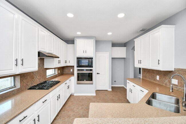 Building Photo - 3310 Manor Tree Ln
