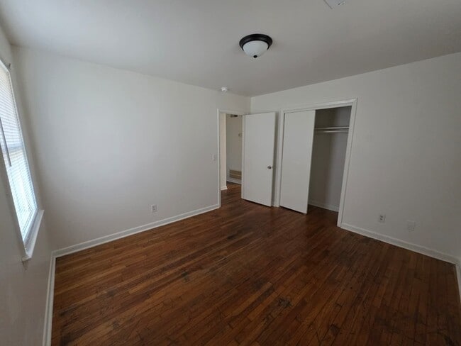 Building Photo - 1129 Berkeley St