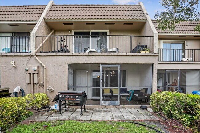 Building Photo - 9050 NW 28th St