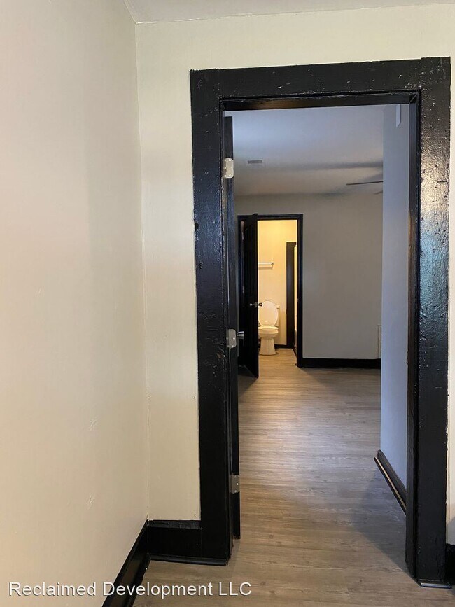 Building Photo - 2 br, 1 bath House - 214 West 5th Street