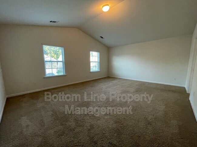 Building Photo - 5316 Park Brook Dr