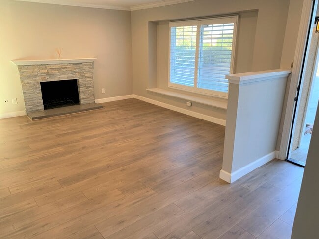 Building Photo - Newly Remodeled 3 Br 2 Ba Home in West Hills