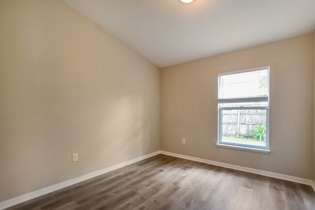 Building Photo - 189 Cedar Ridge Ln