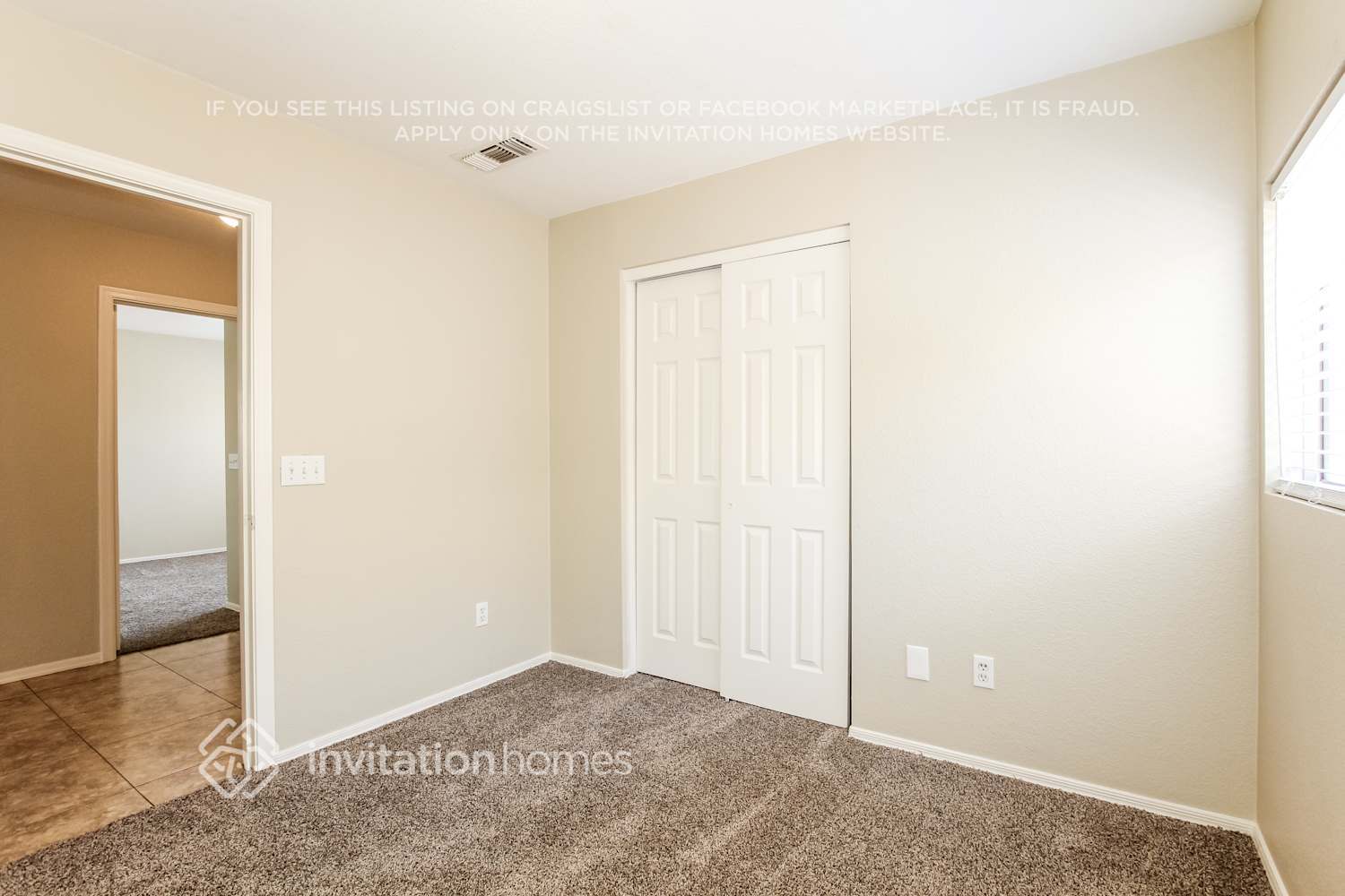 Building Photo - 11542 W Flores Dr